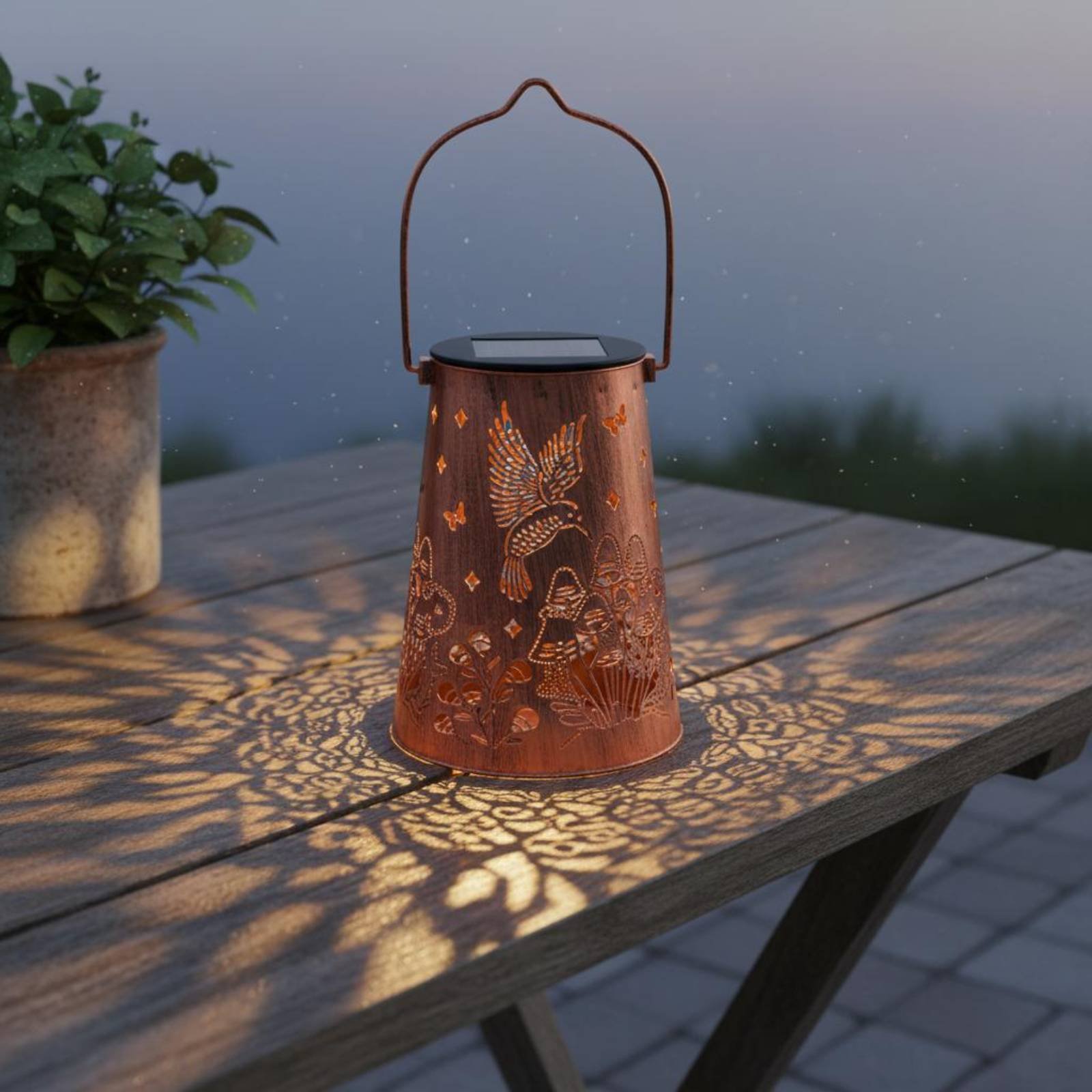 Lanterne de jardin à motif flo - Hanging Outdoor Lighting avis et prix
